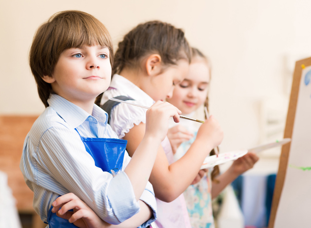 Solidarietà: Misericordia di Iolo (Prato), donato ieri un defibrillatore  per la scuola d'infanzia Papa Giovanni XXIII